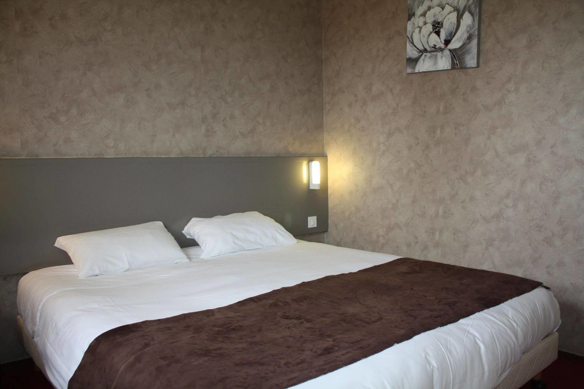 Brit Hotel ล็องดิวิโซ ภายนอก รูปภาพ