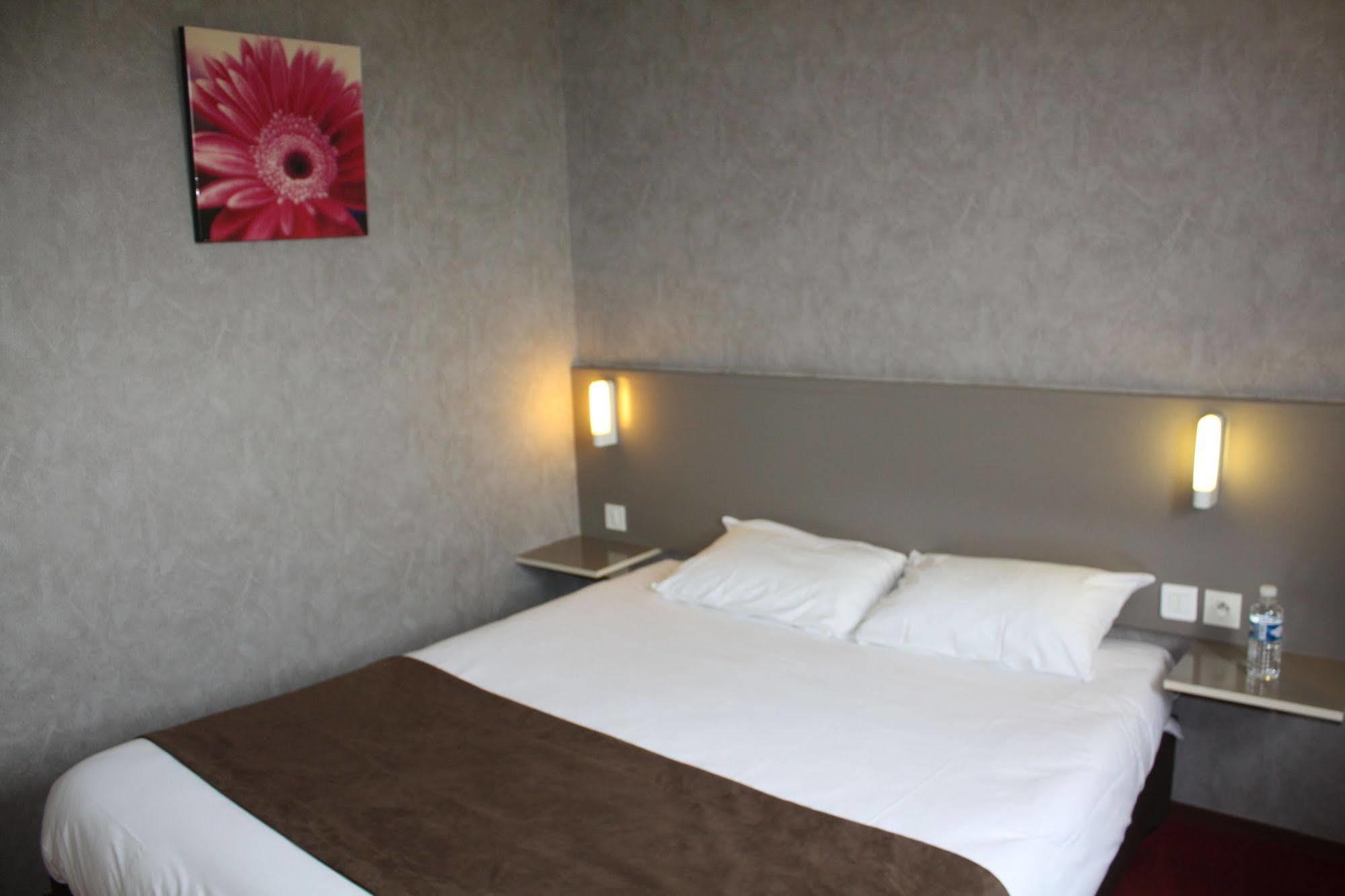 Brit Hotel ล็องดิวิโซ ภายนอก รูปภาพ
